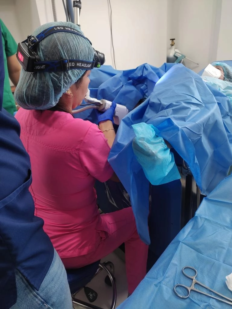 Labioplastía Estética Funcional con Láser CO2 7 La Dra. Milagros Chiang es Especialista en Ginecologia Estetica de Reconstruccion Vaginal